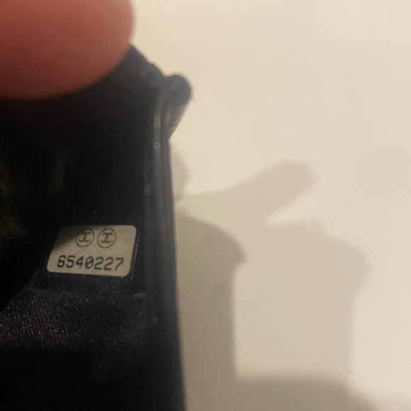 CHANEL LONG TRAVEL WALLET LAMBSKIN INTERIOR - Picture 10 of 14